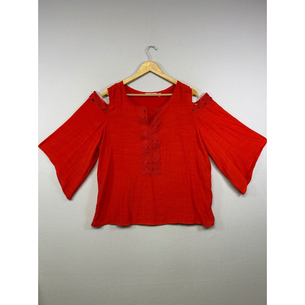 Boho Notations Woman 1X Red Cold Shoulder Crochet Lace Bell Sleeve Blouse